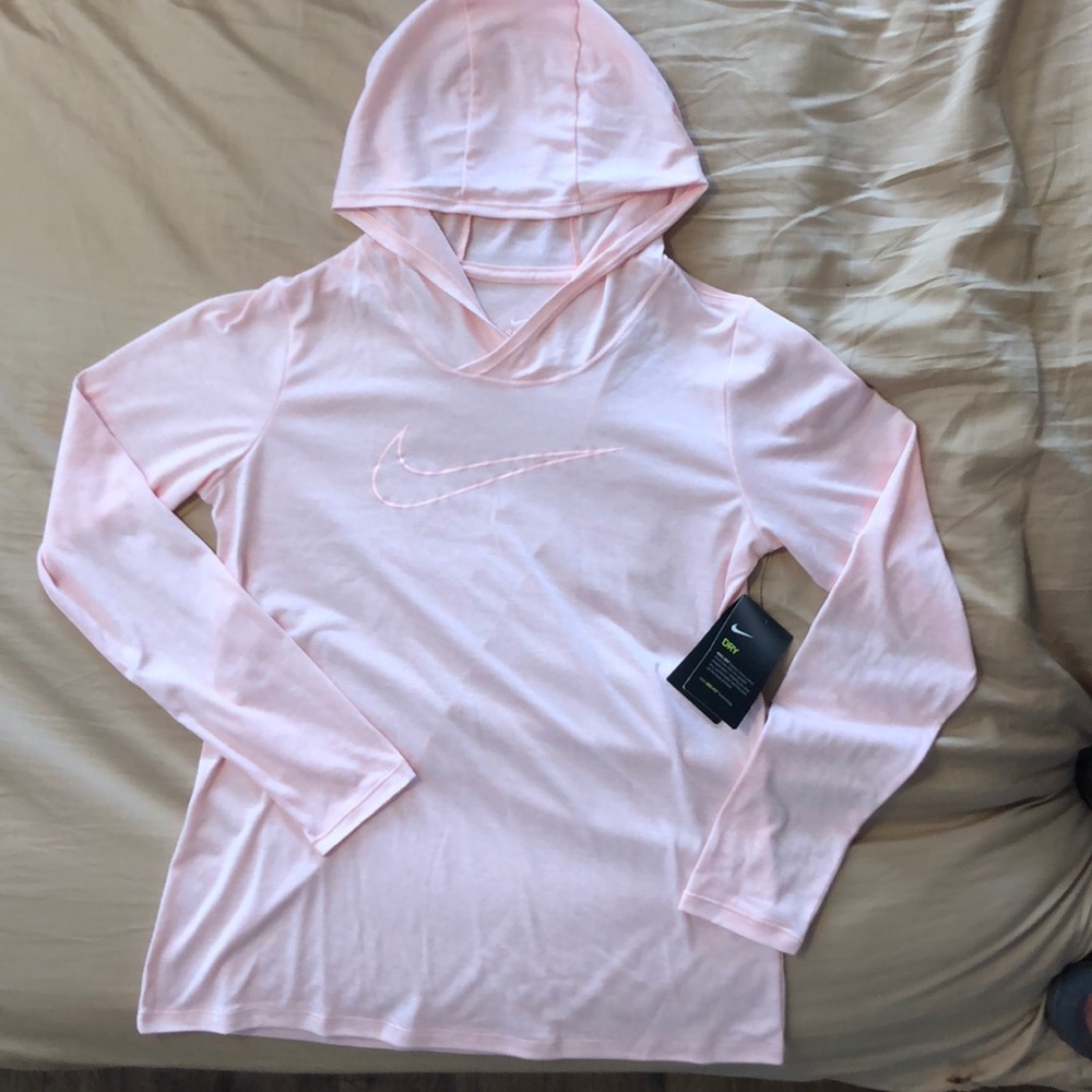 | NWT | Nike Dry Fit Hooded Pullover